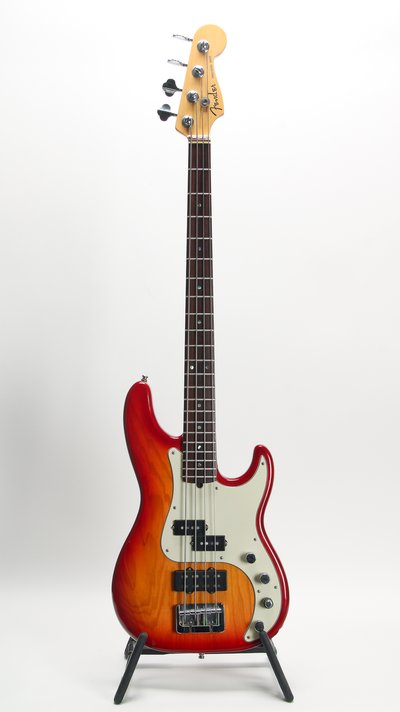 Fender American Deluxe Active Precision Bass (2002) 30344